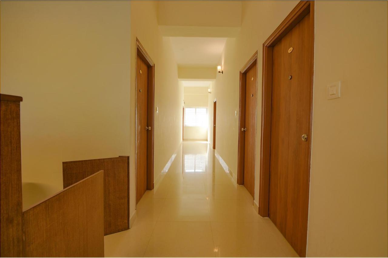 Fabhotel Gr Lake View - Btm Layout 벵갈루루 외부 사진