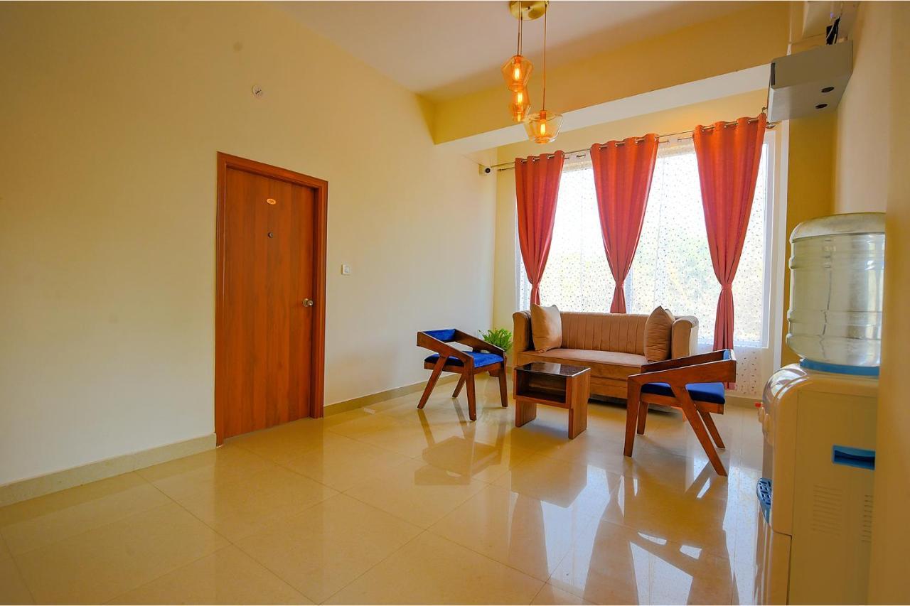Fabhotel Gr Lake View - Btm Layout 벵갈루루 외부 사진